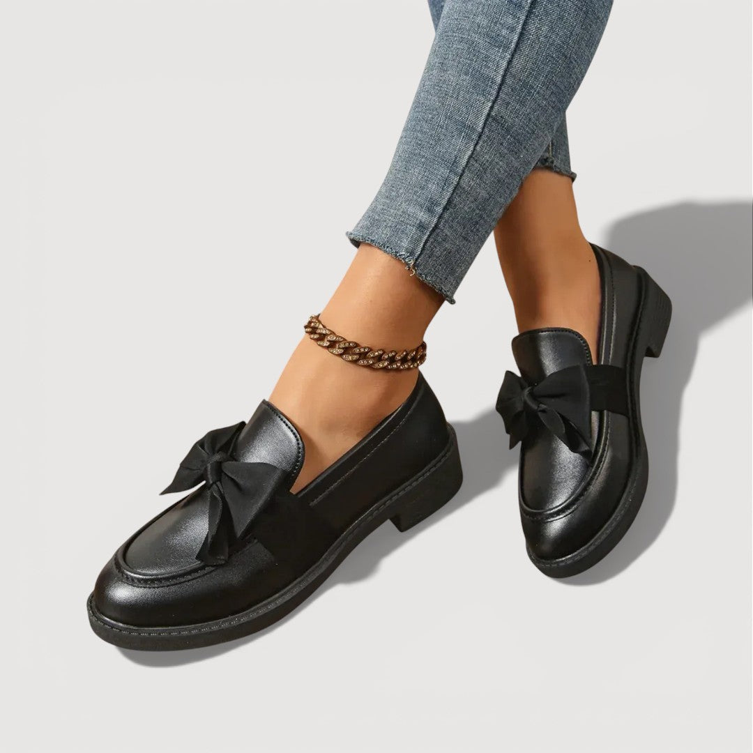 MAERYL – SLIP-ON SKOR MED BOW DETALJ